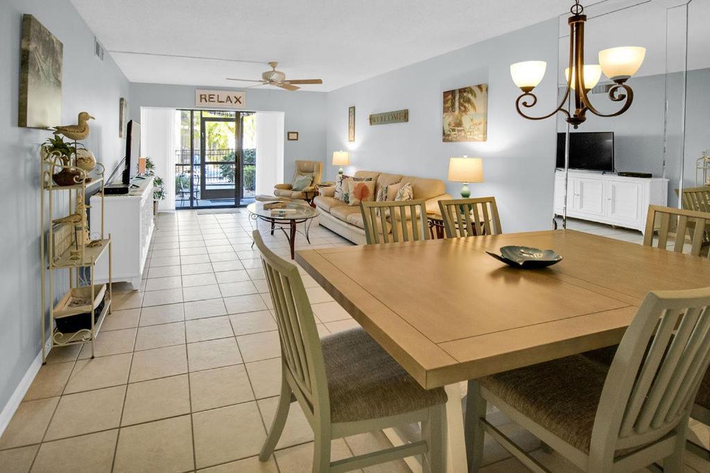 Siesta Key Escape Ground Floor Steps To Heated Pool And Free Trolley Apartment Екстериор снимка